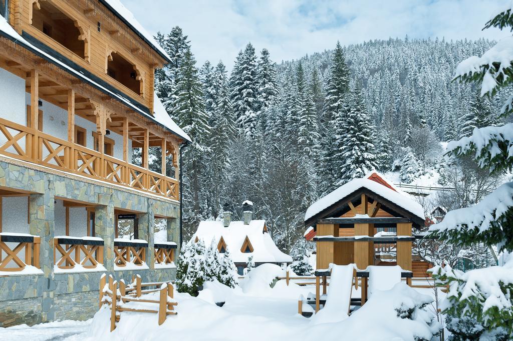 Tatariv Deluxe Hotel Exterior photo